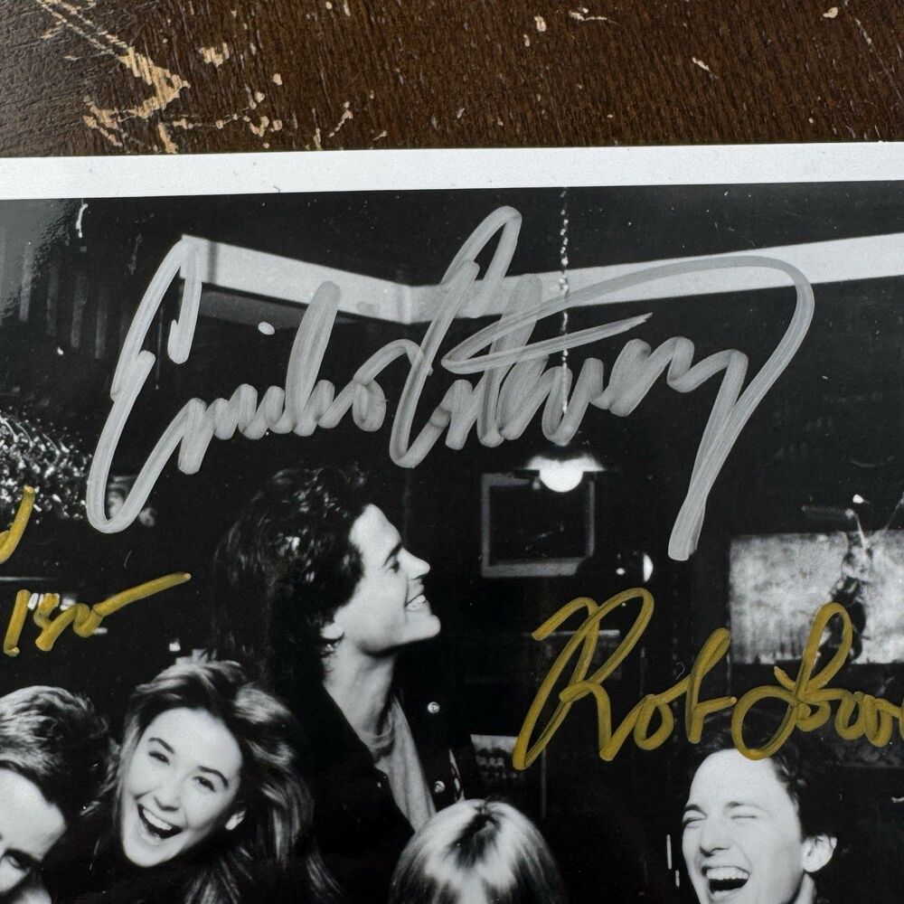 St Elmos Fire Cast Signed Photo w 7 Autographs Rob Lowe Demi Moore Ally Sheedy - Picture 2 of 8